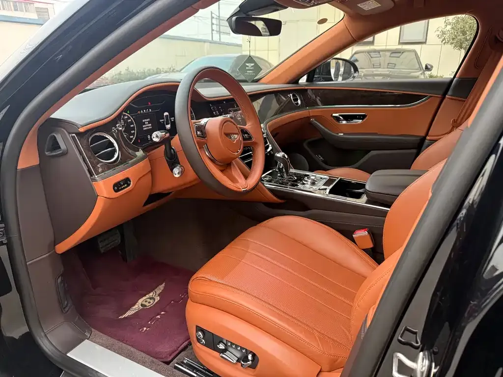 Bentley Flying Spur — фото 2