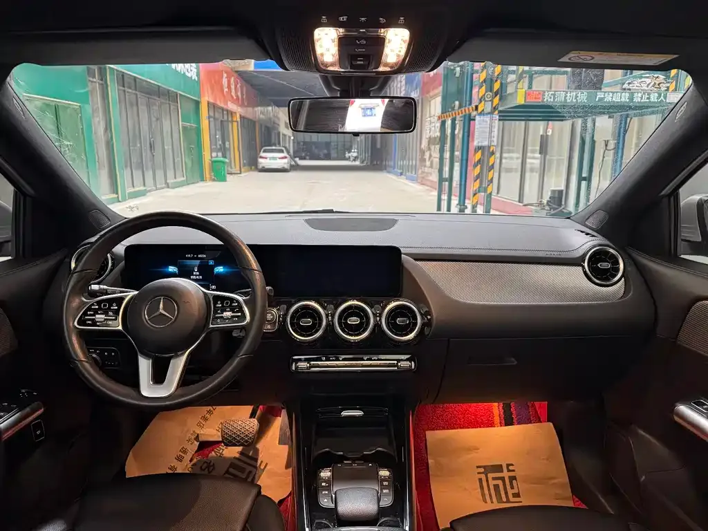 Mercedes-Benz GLA — фото 6