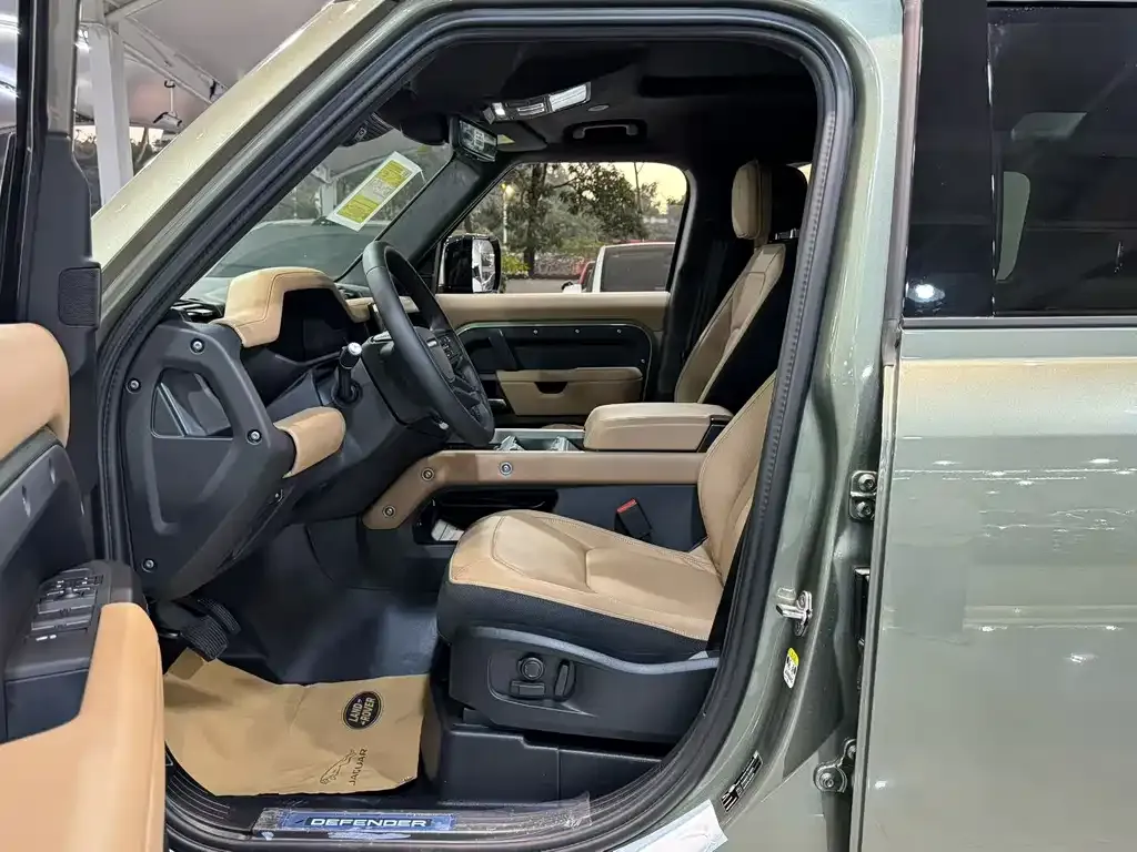 Land Rover Defender — фото 8