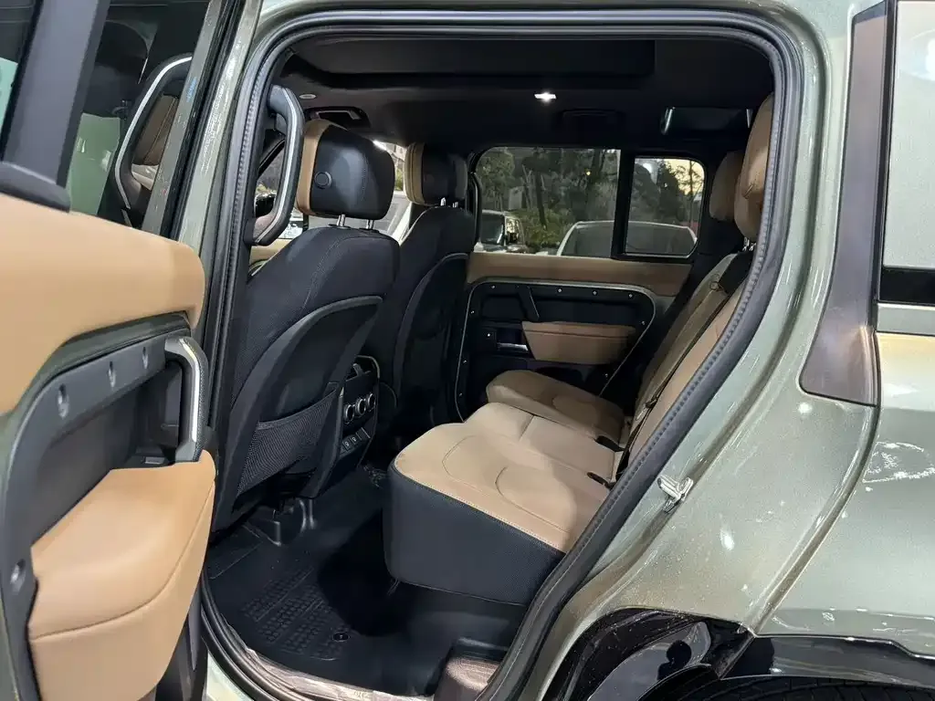 Land Rover Defender — фото 6