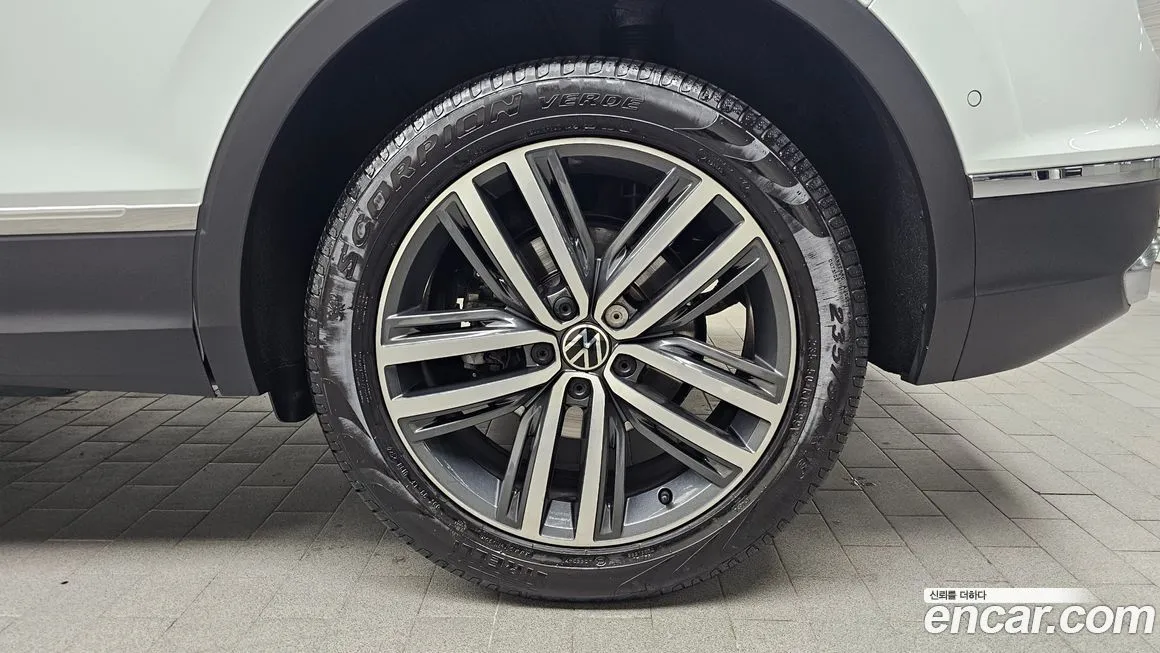 Volkswagen Tiguan 2022 из KR, фото 10
