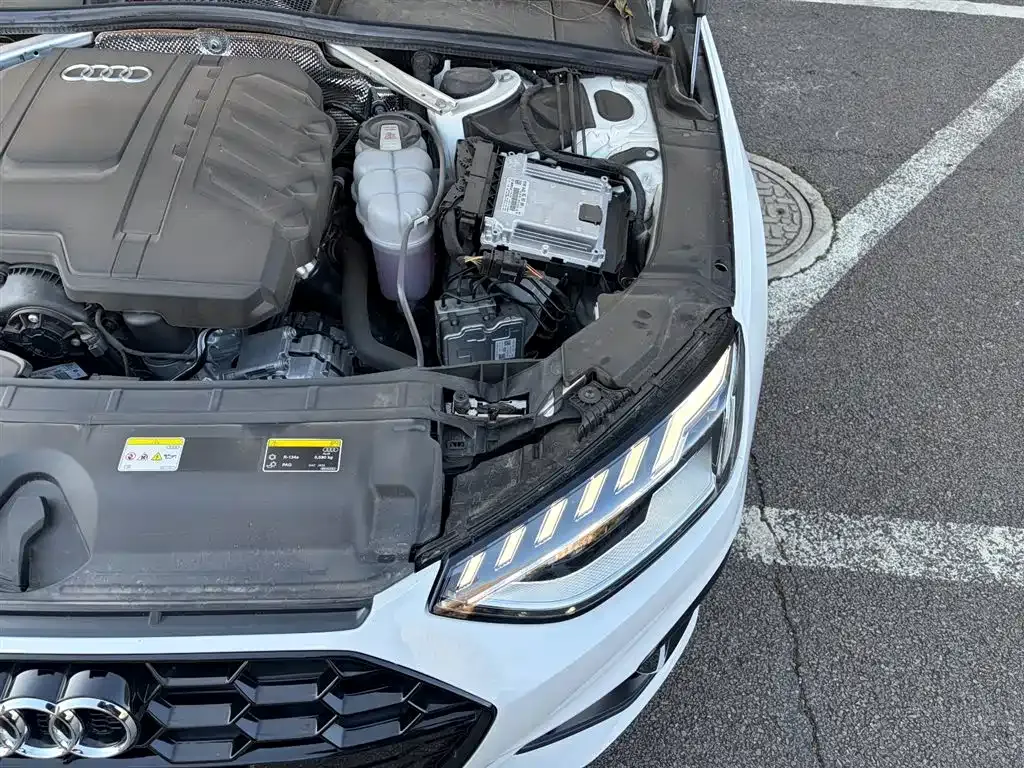 Audi A4L 2025 из CN, фото 10