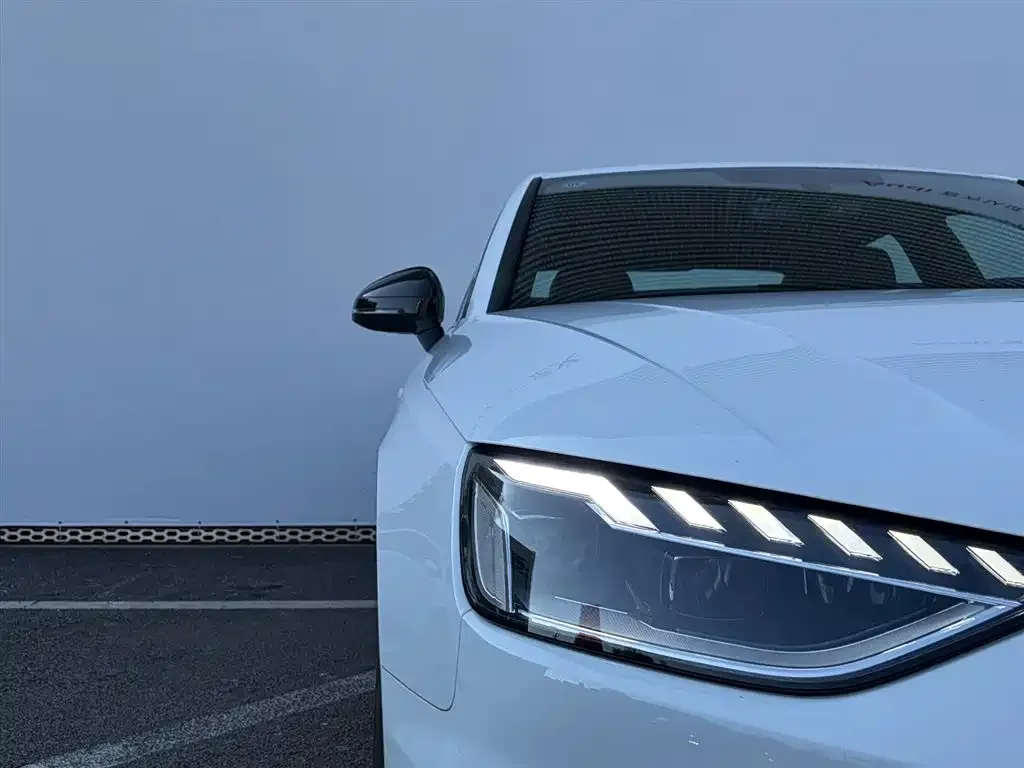 Audi A4L 2025 из CN, фото 2