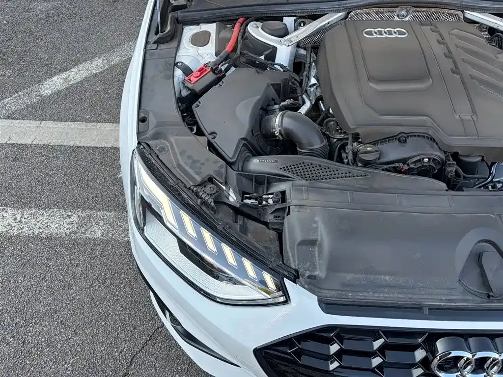 Audi A4L 2025 из CN, фото 8