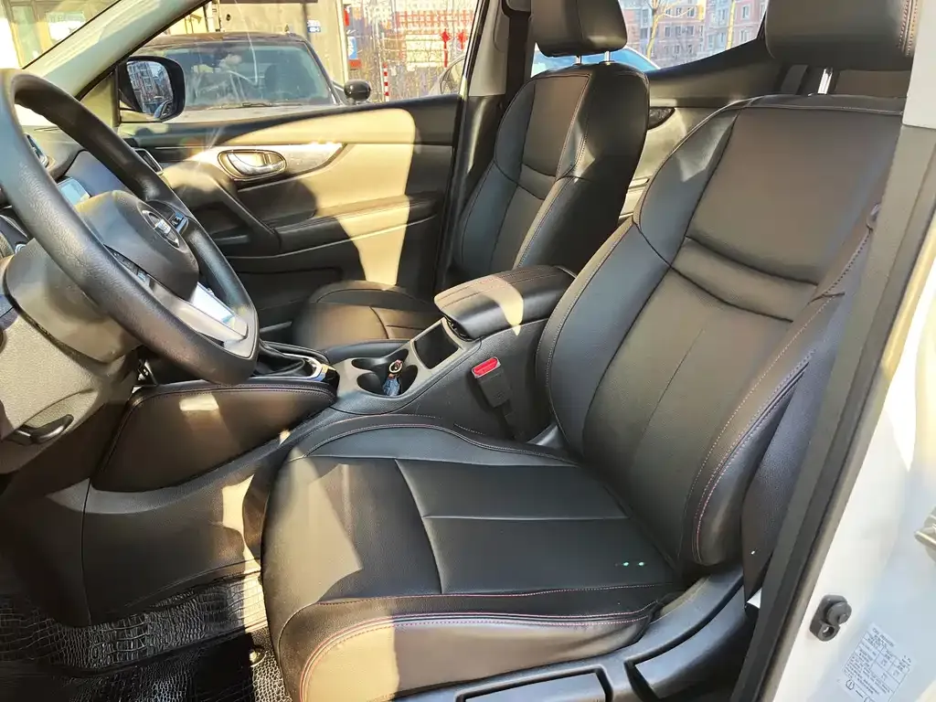Nissan Qashqai 2022 из CN, фото 2