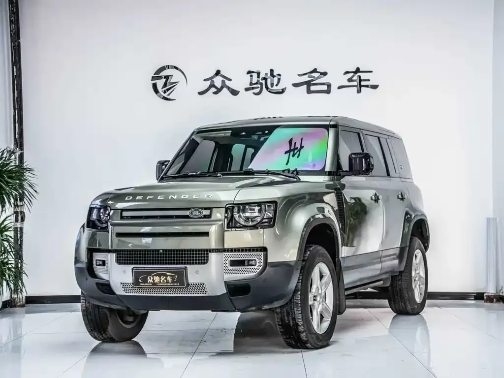 Land Rover Defender — фото 1