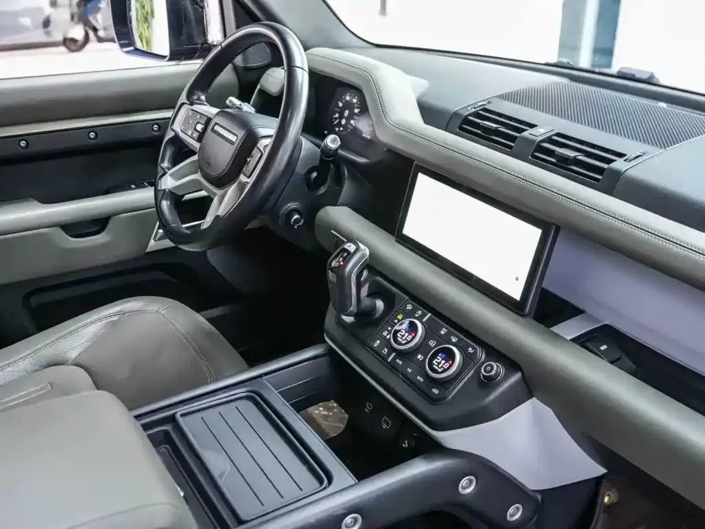 Land Rover Defender — фото 10