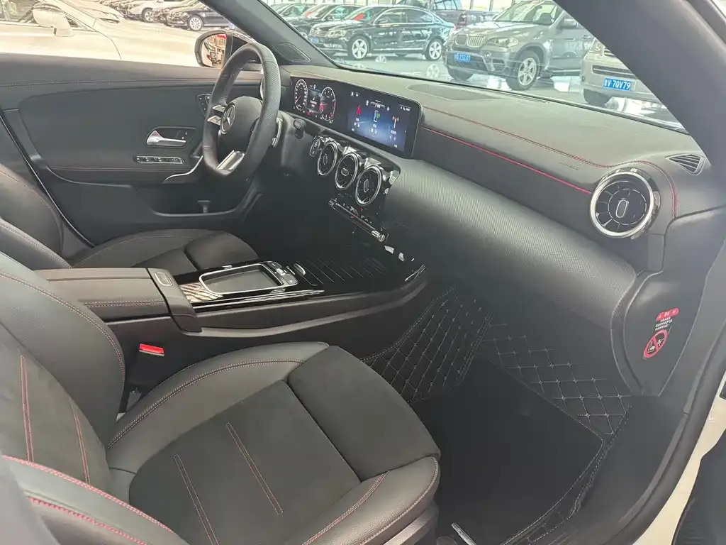 Mercedes-Benz CLA (Import) — фото 10