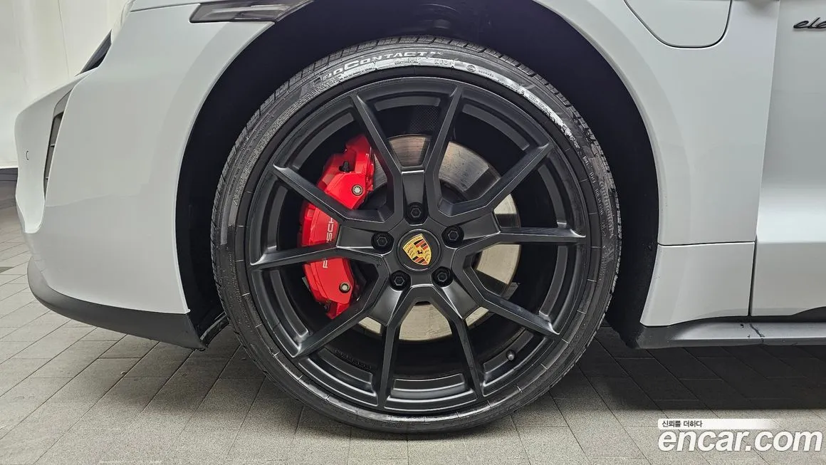 Porsche Taycan 2023 из KR, фото 8