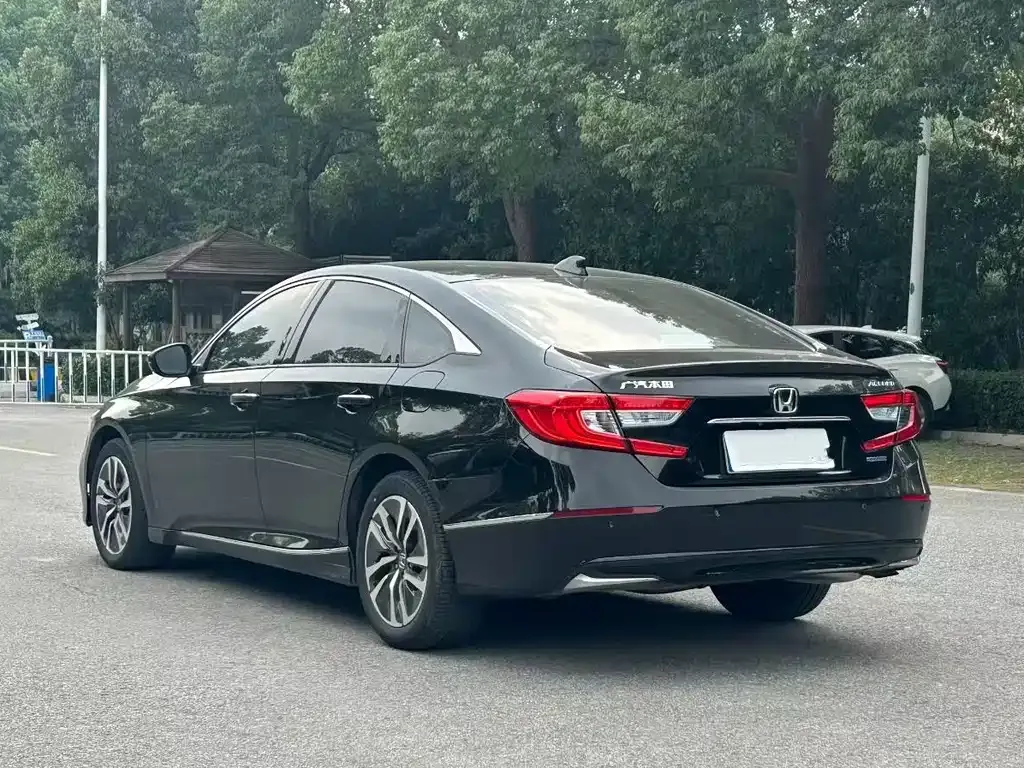 Honda Accord — фото 5