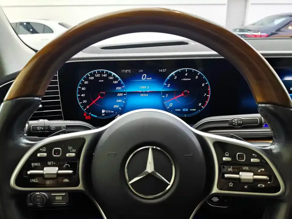 Mercedes-Benz GLS — фото 4