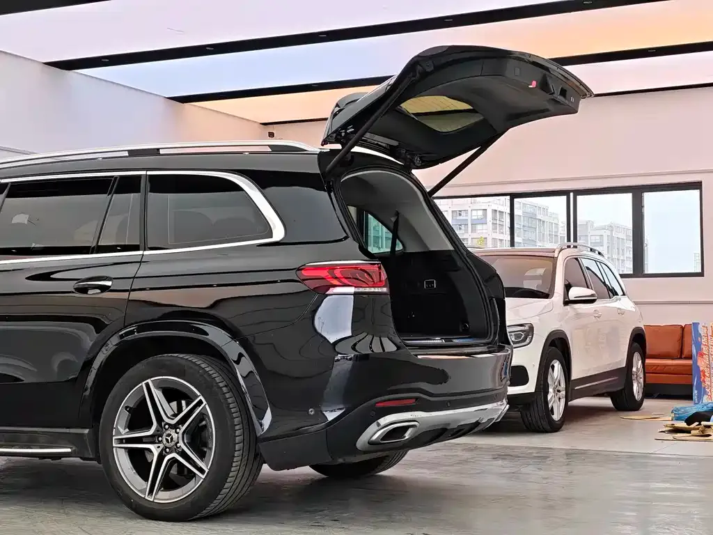 Mercedes-Benz GLS — фото 9