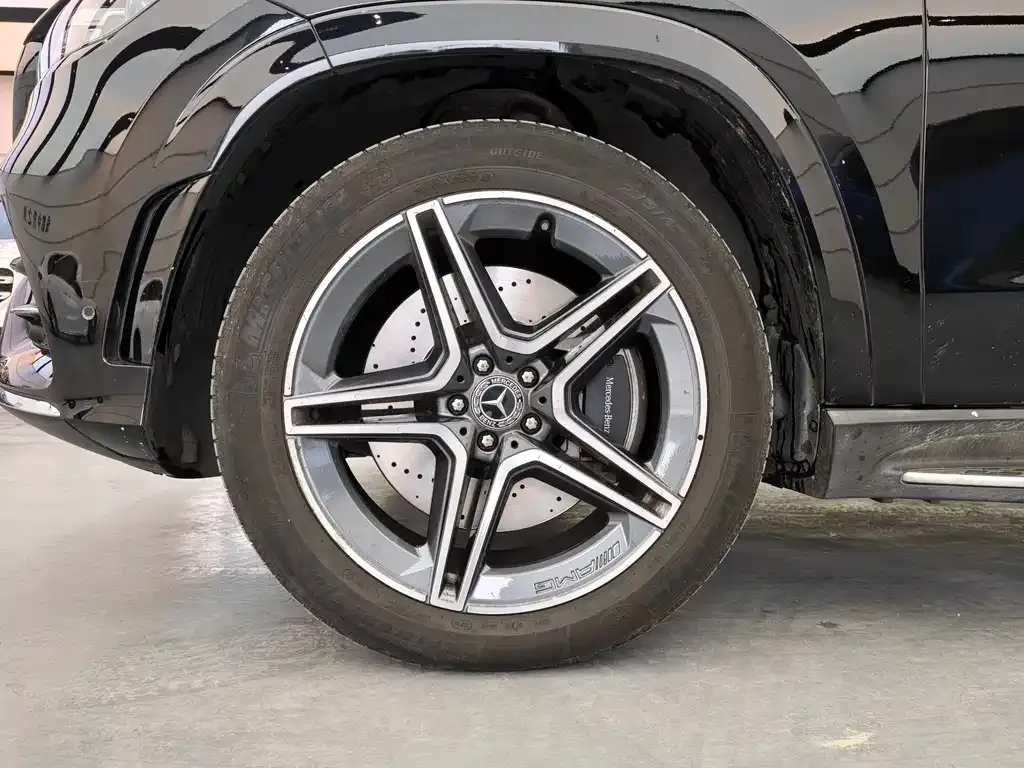 Mercedes-Benz GLS — фото 3
