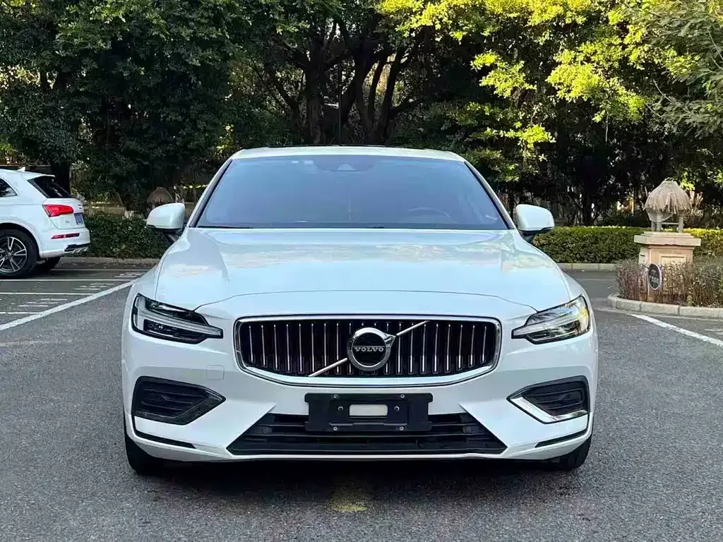 Volvo S60 2022 из CN, фото 9