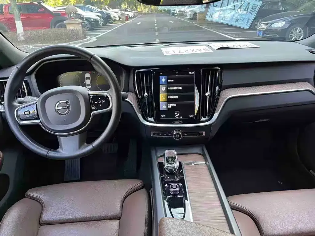 Volvo S60 2022 из CN, фото 4