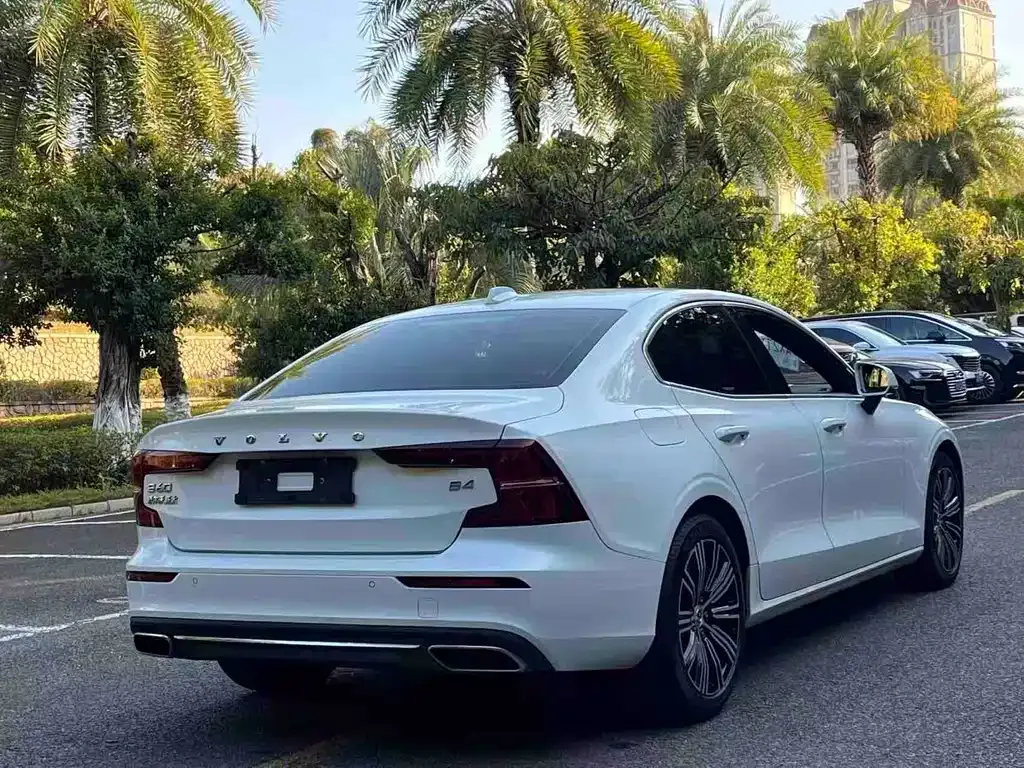 Volvo S60 2022 из CN, фото 6