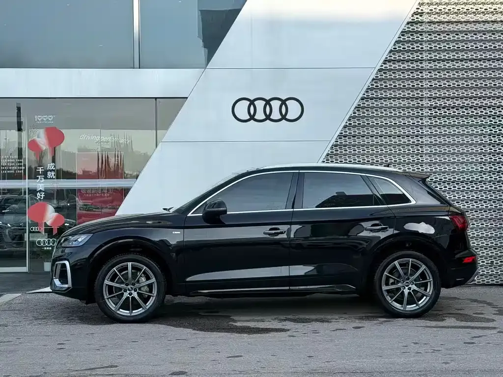 Audi Q5L — фото 2