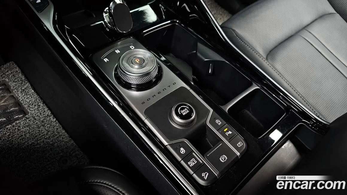 Kia Sorento — фото 9