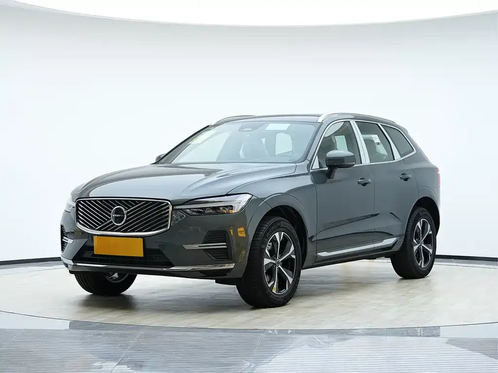 Volvo XC60 — фото 1