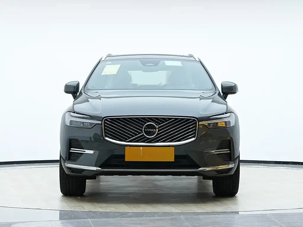 Volvo XC60 — фото 6