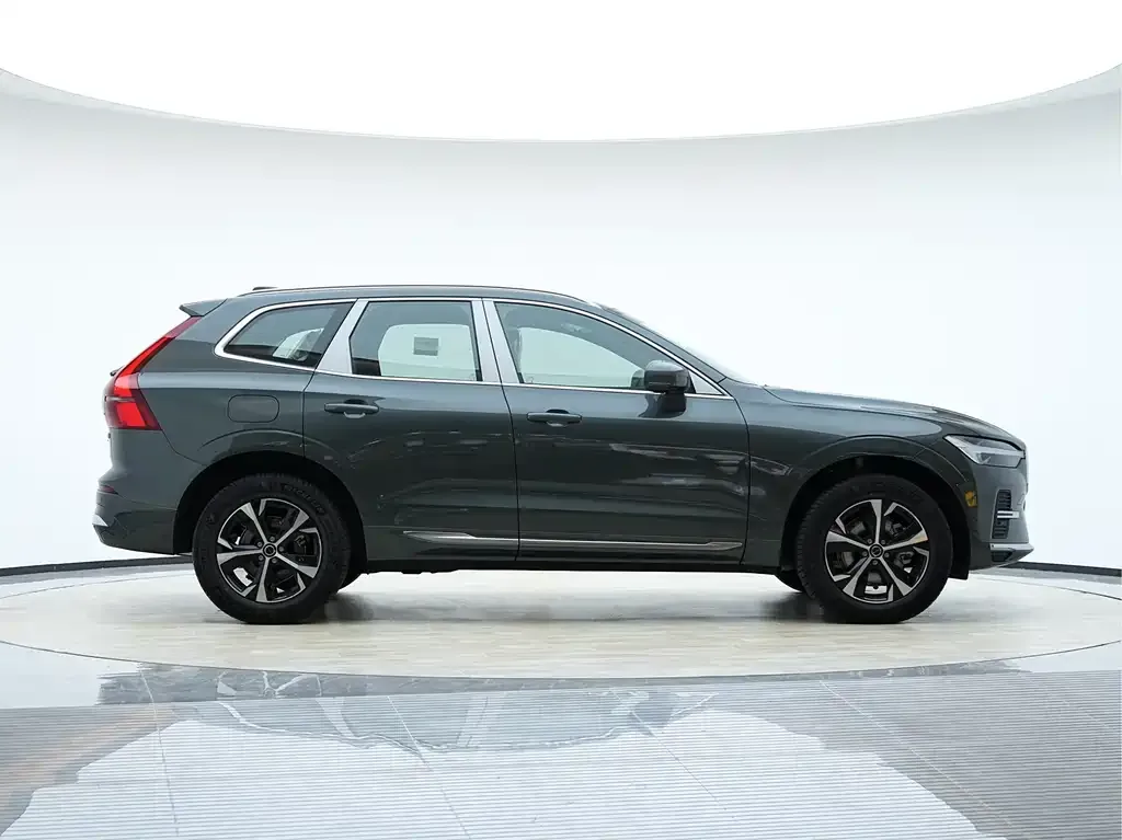 Volvo XC60 — фото 2