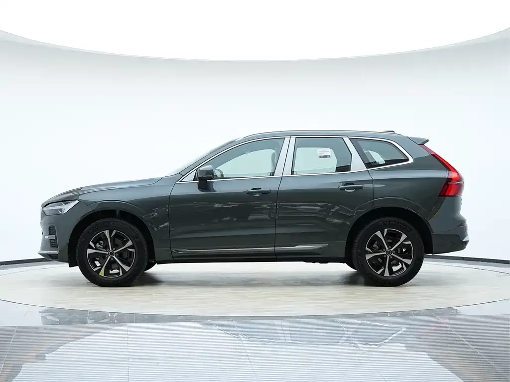 Volvo XC60 — фото 4