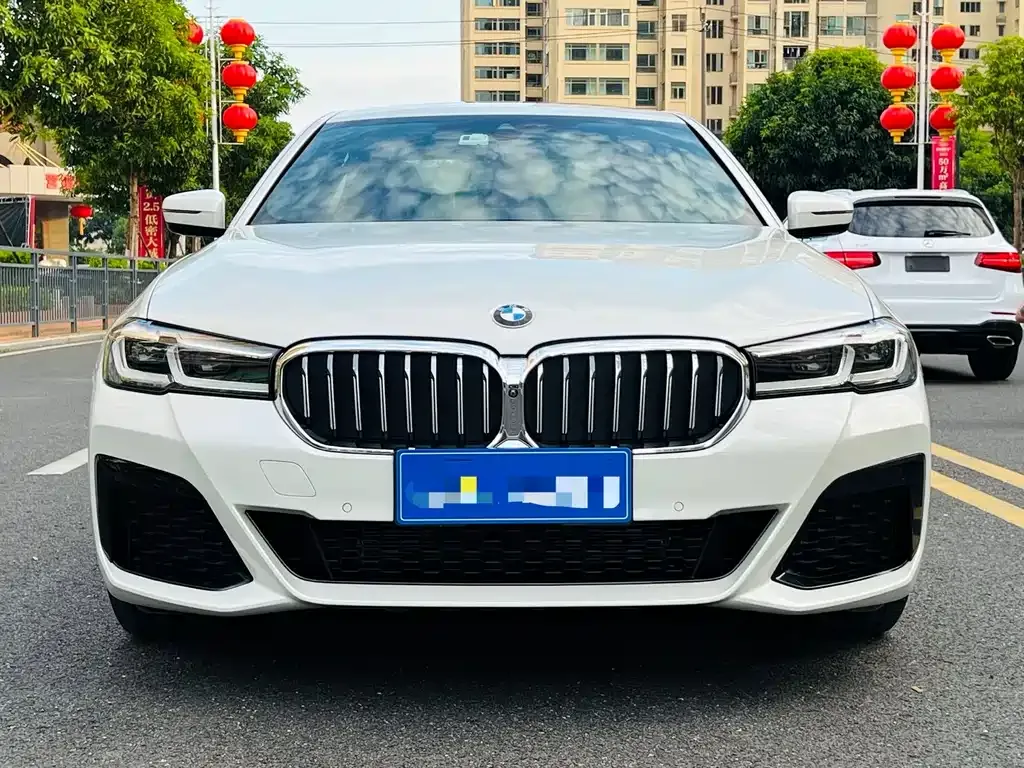 BMW 5 Series — фото 6