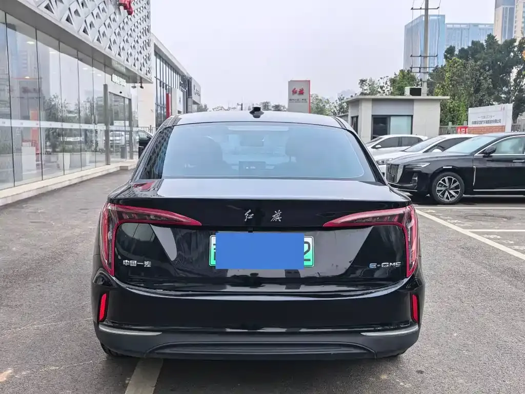 Hongqi E-QM5 — фото 5
