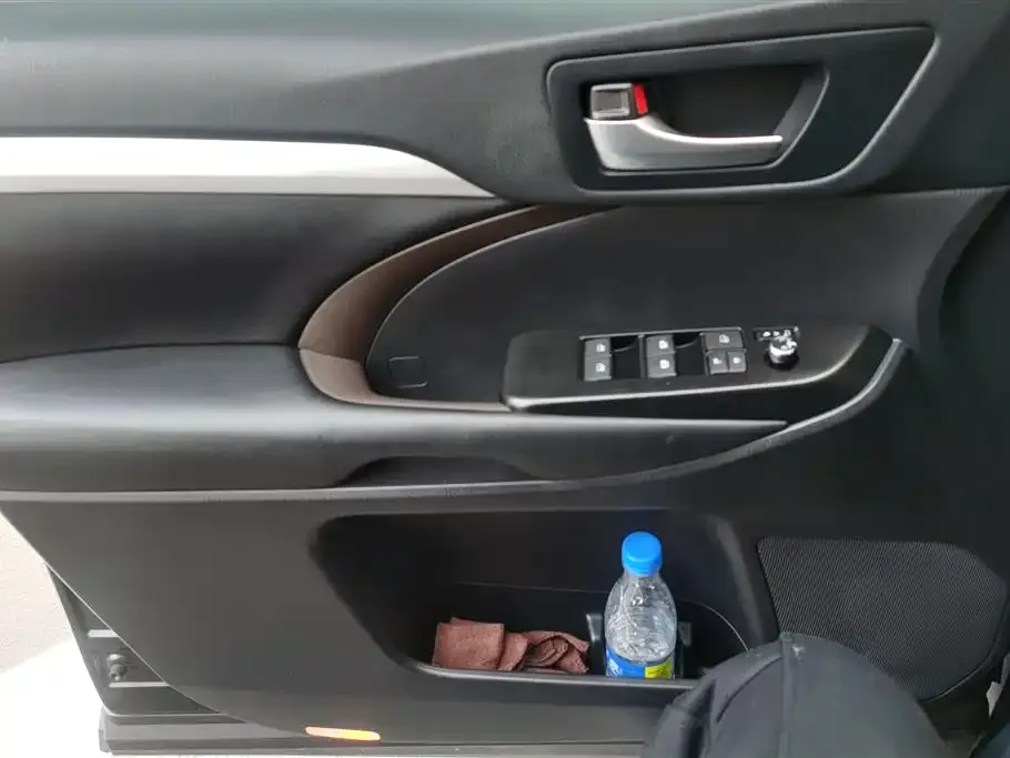 Toyota Highlander 2021 из CN, фото 2