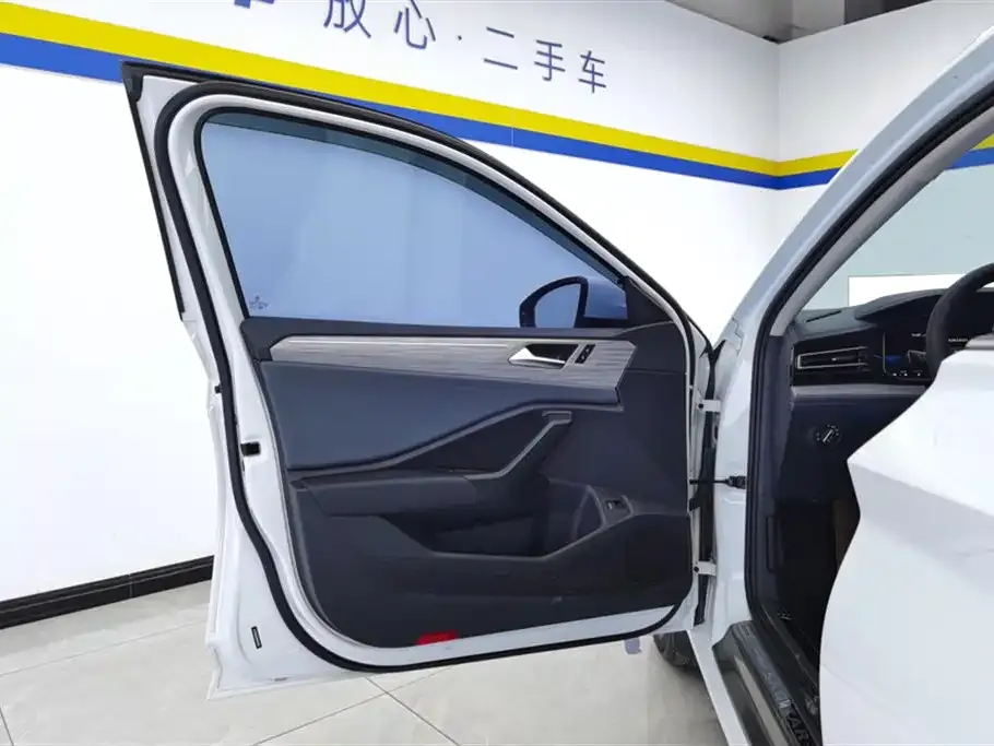 Volkswagen Sagitar 2023 из CN, фото 4