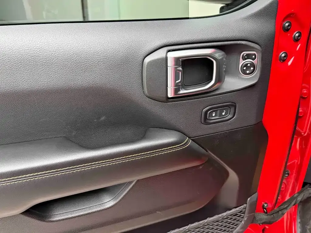 Jeep Wrangler 2024 из CN, фото 6