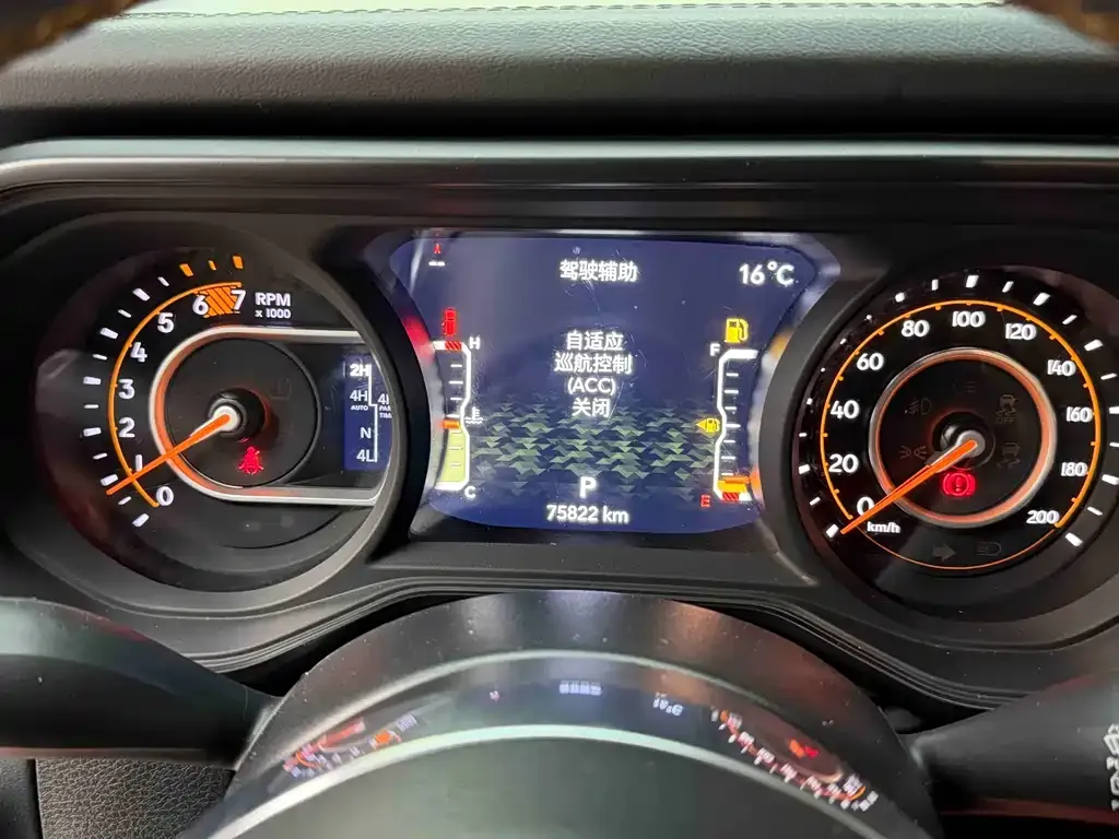 Jeep Wrangler 2024 из CN, фото 5