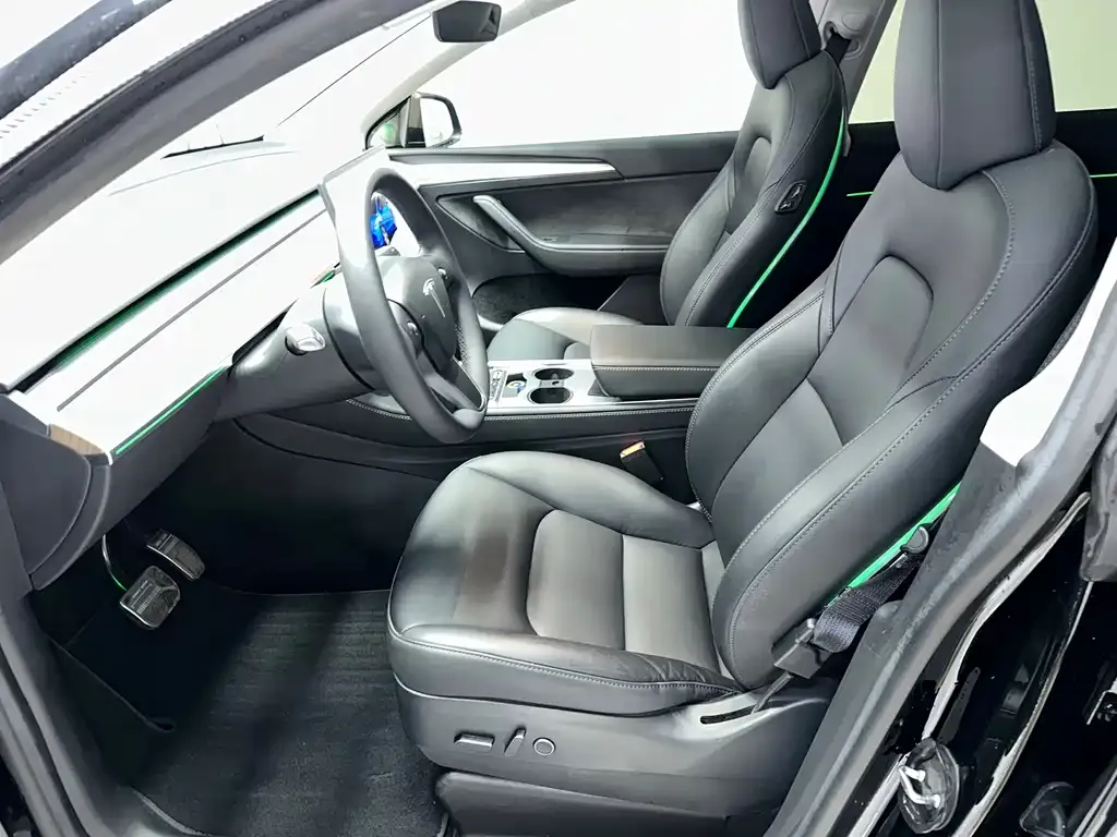 Tesla Model Y 2023 из CN, фото 7