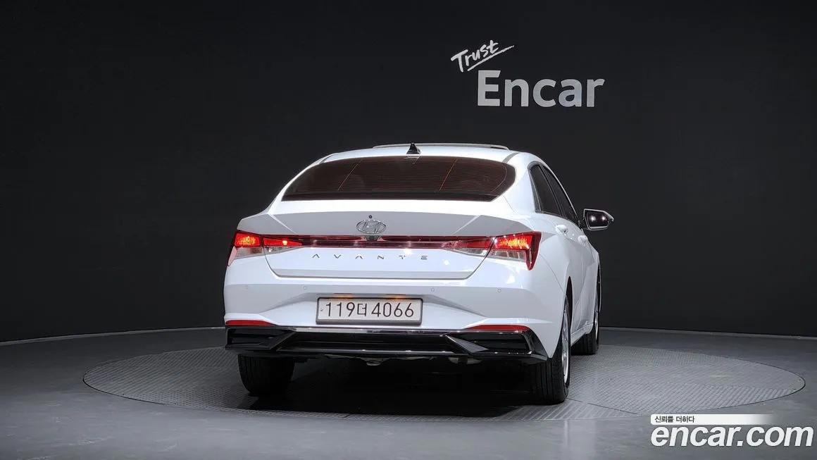 Hyundai AVANTE — фото 2