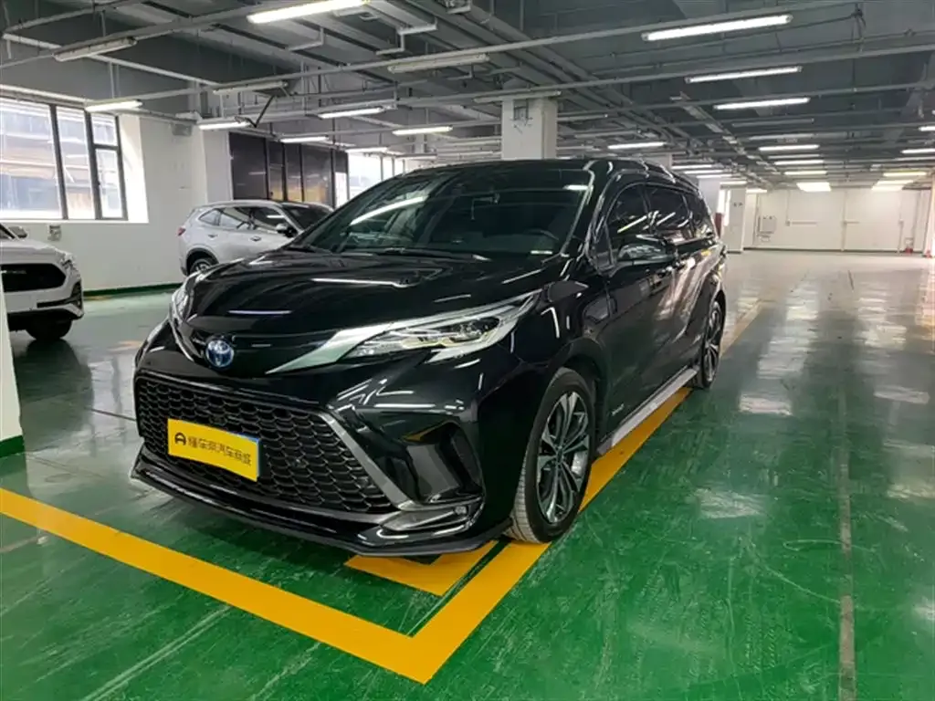 Toyota Granvia 2024 из CN, фото 1