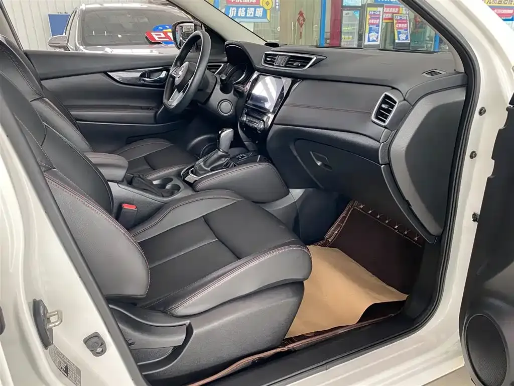 Nissan Qashqai — фото 10