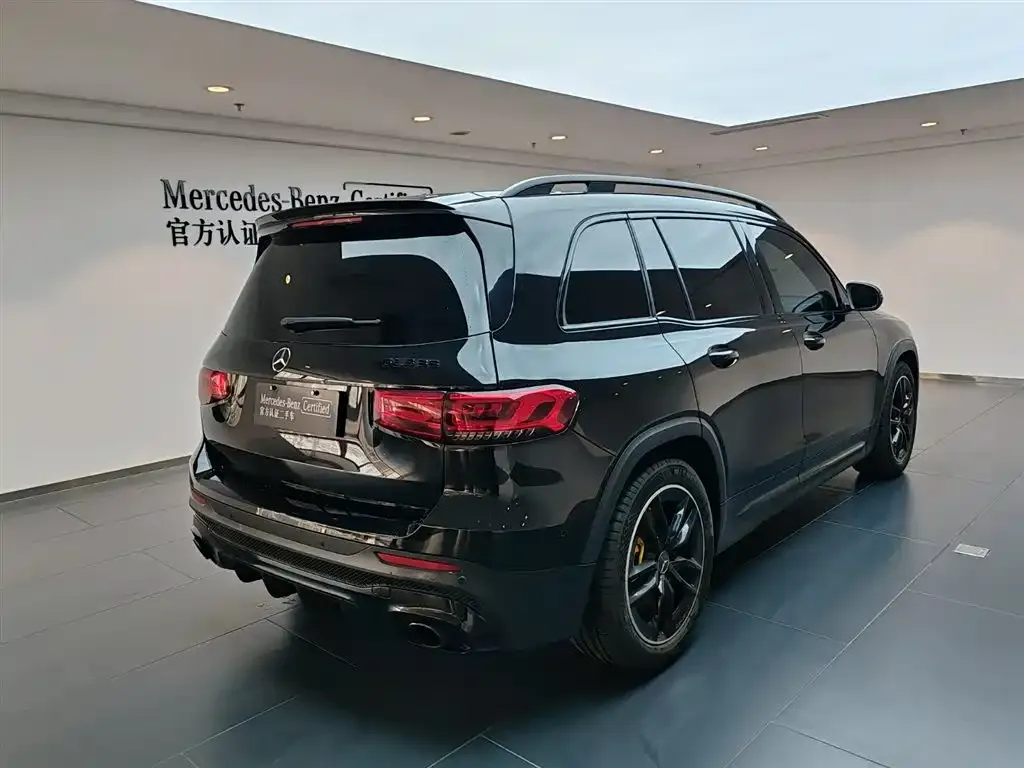 Mercedes-Benz GLB AMG — фото 6