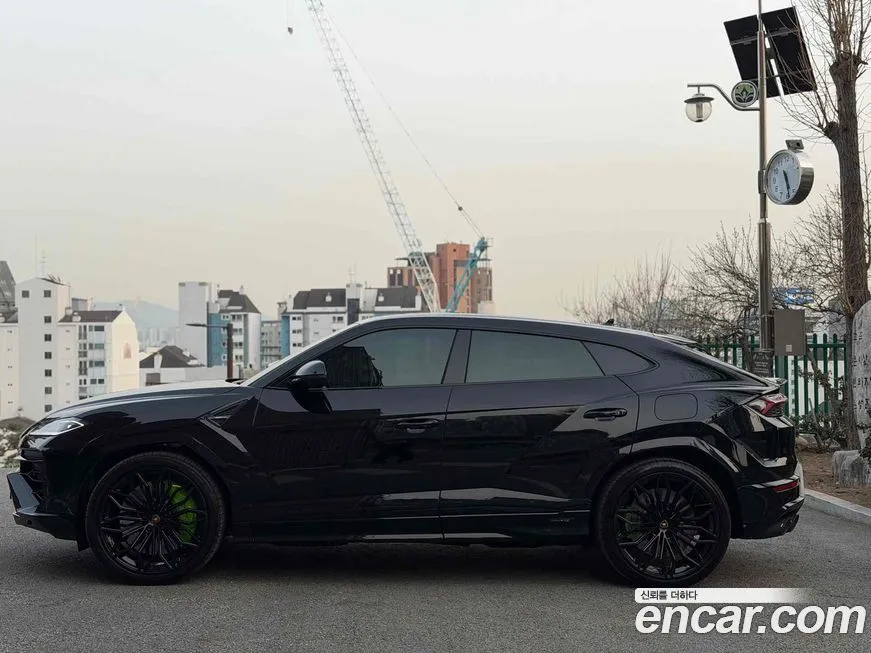 Lamborghini Urus 2026 из KR, фото 2