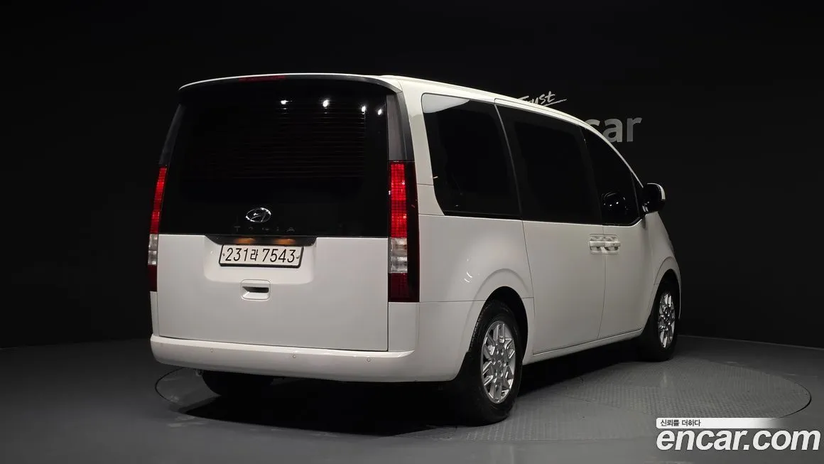 Hyundai Staria — фото 3