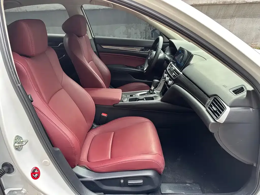 Honda Accord — фото 5