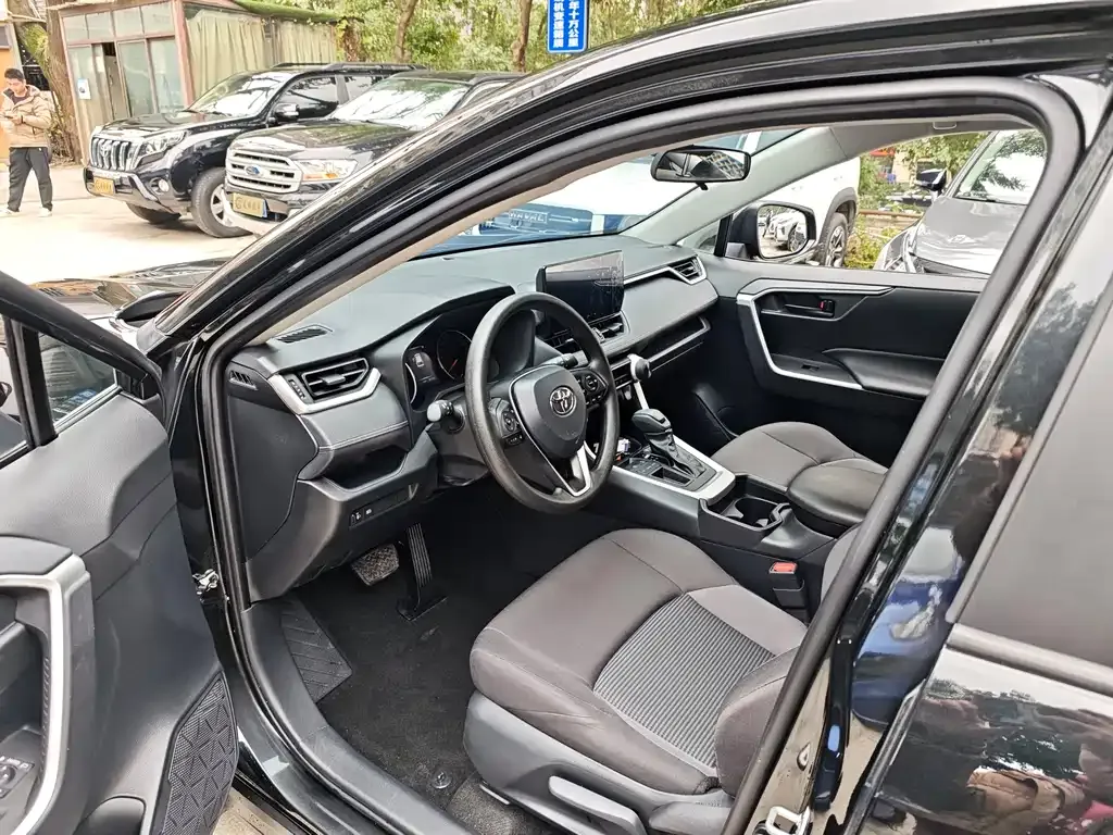 Toyota Wildlander 2025 из CN, фото 5