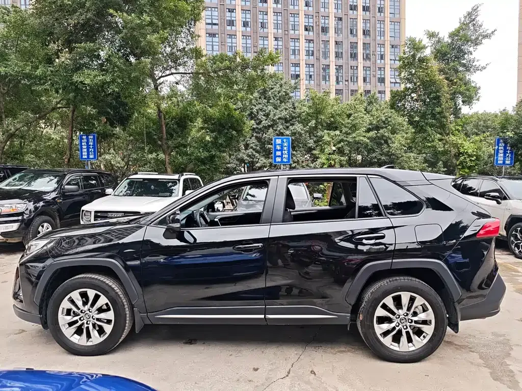 Toyota Wildlander 2025 из CN, фото 9