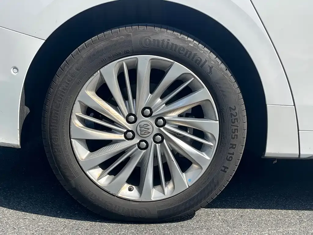 Buick Century 2023 из CN, фото 7