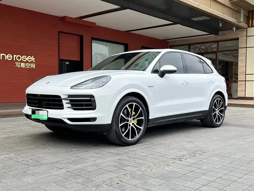 Porsche Cayenne Hybrid — фото 1