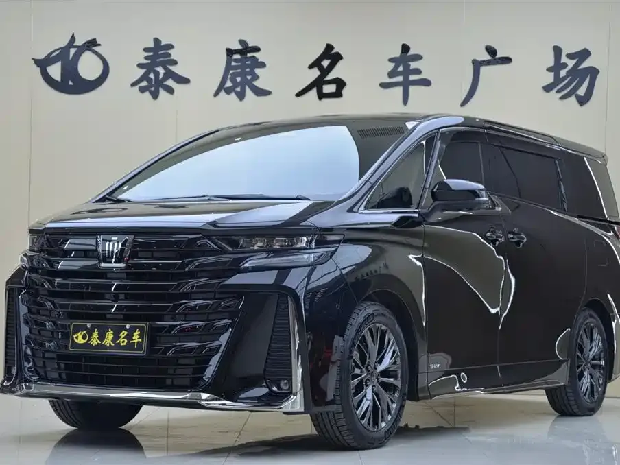 Toyota Vellfire — фото 1