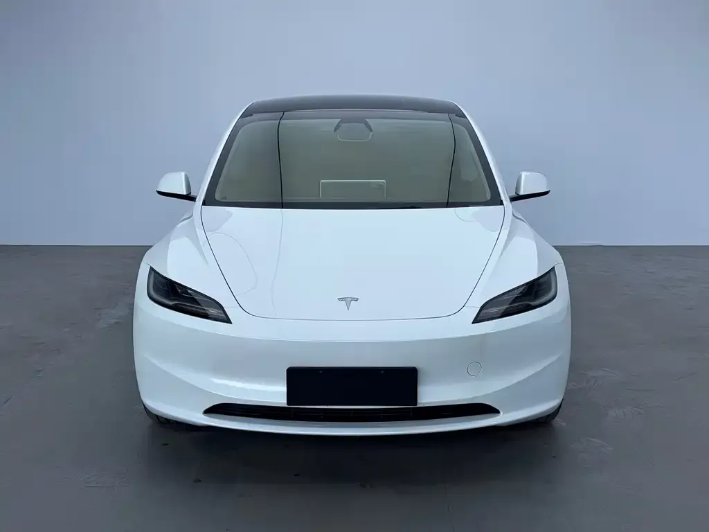 Tesla Model 3 — фото 6