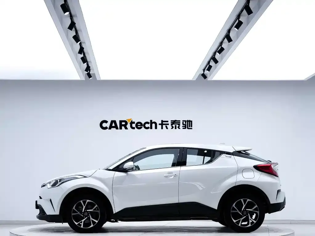 Toyota C-HR 2021 из CN, фото 4