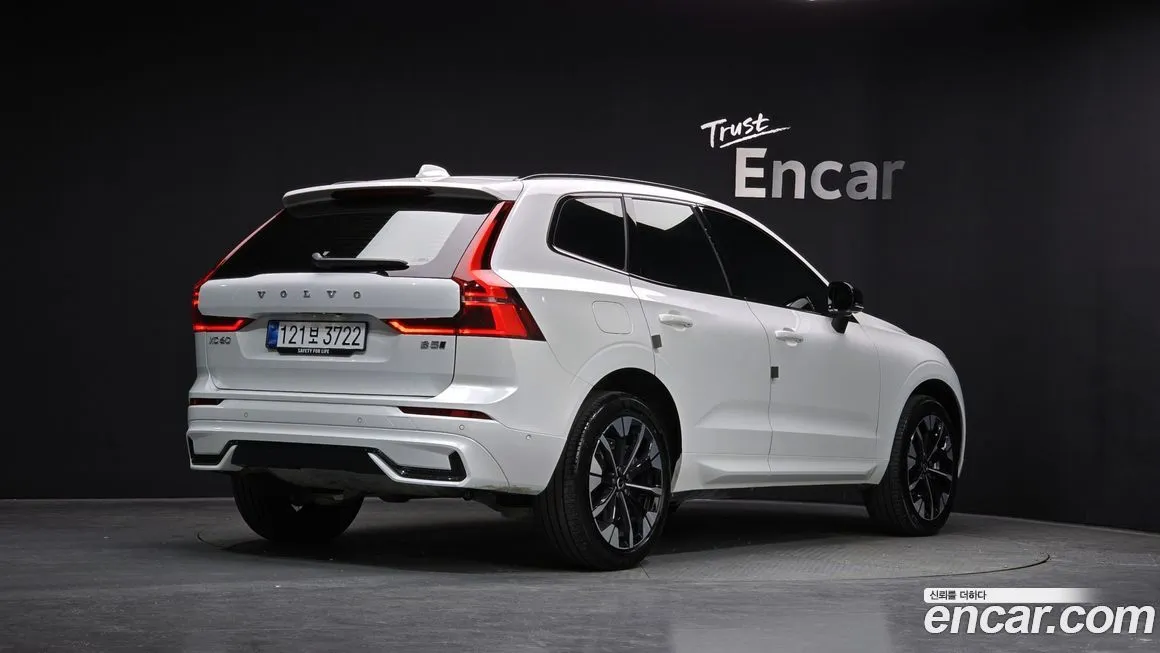 Volvo XC60 2026 из KR, фото 2