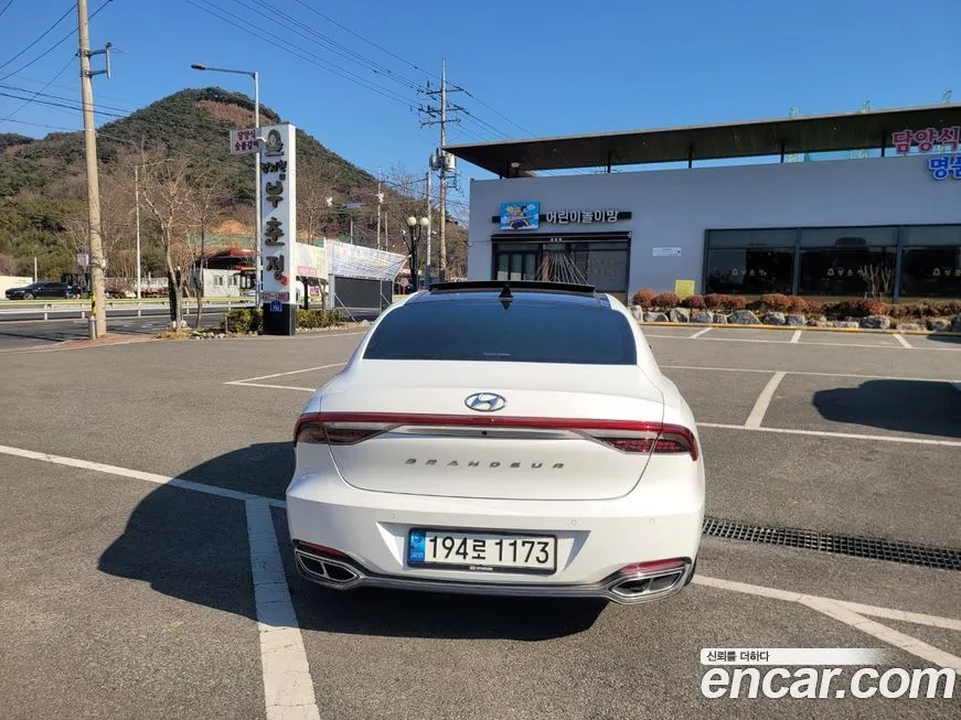 Hyundai Grandeur 2022 из KR, фото 2