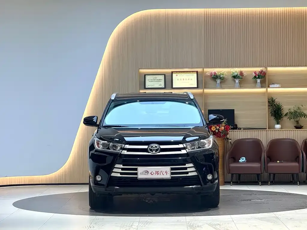 Toyota Highlander — фото 2